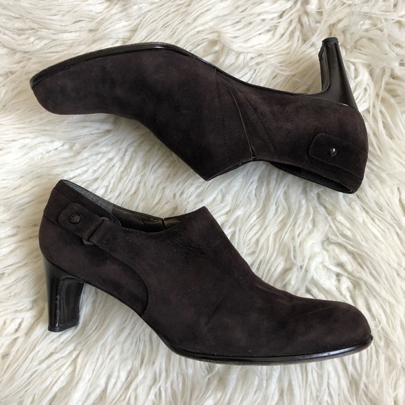 Stuart Weitzman Suede Low Ankle Heeled Booties - Picture 1 of 8